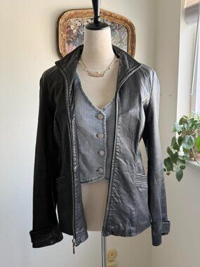 Kenneth Cole Reaction black leather jacket with pockets
